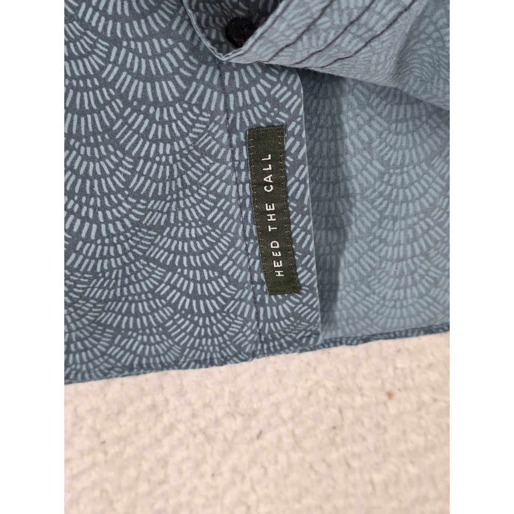 Howler Bros Aransas Shirt Mens XL Blue Geometric Scale Print Button Down SS - Picture 10 of 14